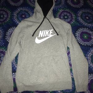 Men’s small Nike hoodie!